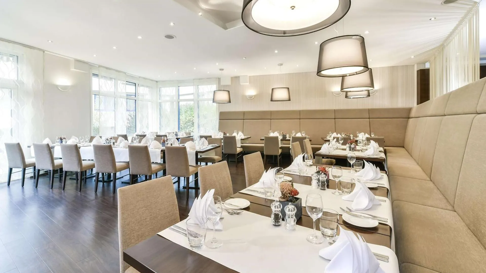 Nh Muenchen Airport Hotel Oberding 4*,