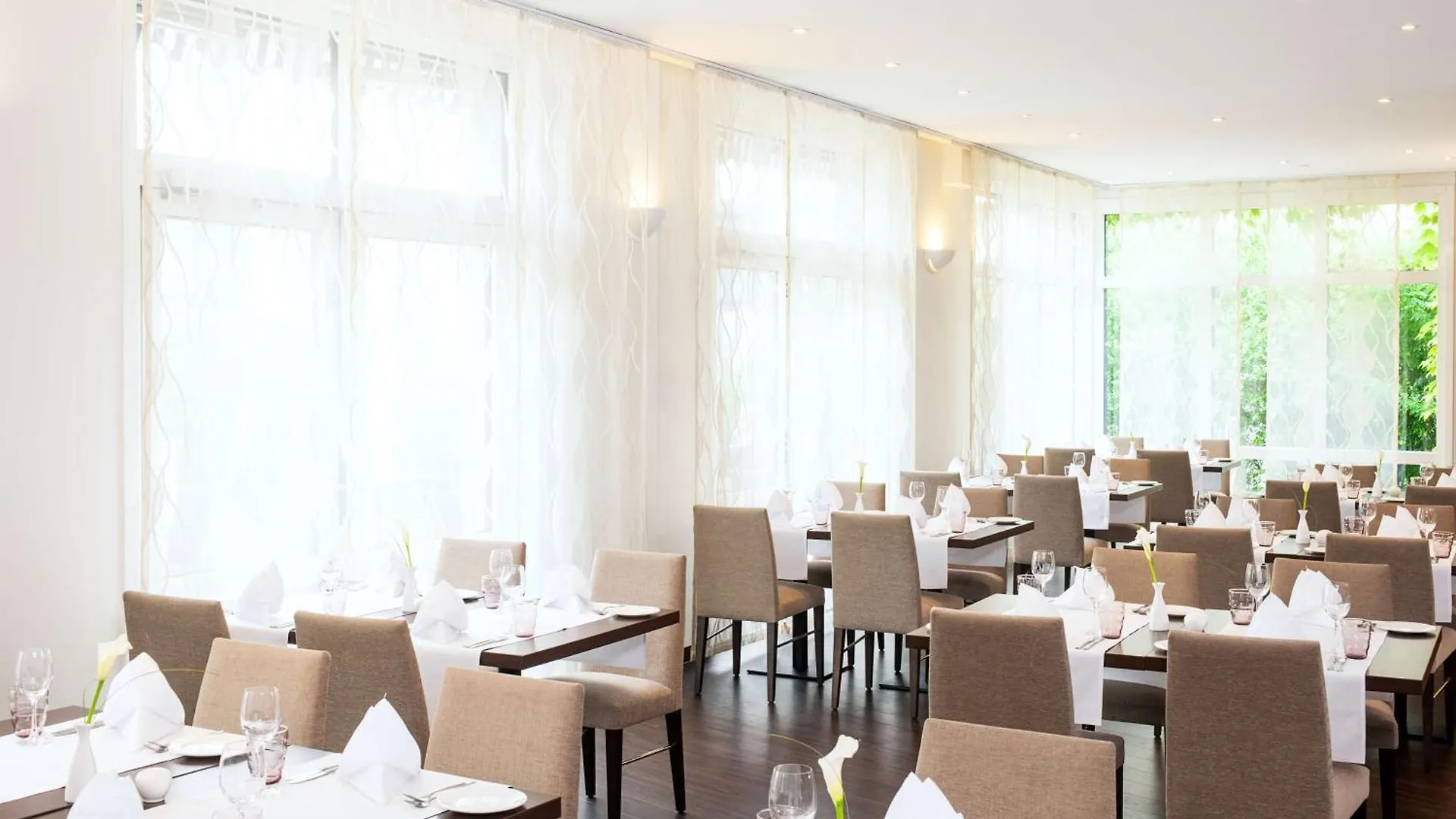 Nh Muenchen Airport Hotel Oberding 4*,